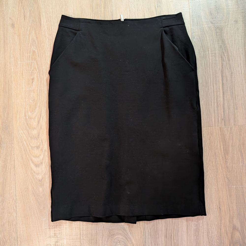 A New Day Classic Black Pencil Skirt With Back Zipper Detailing for Women Size 8